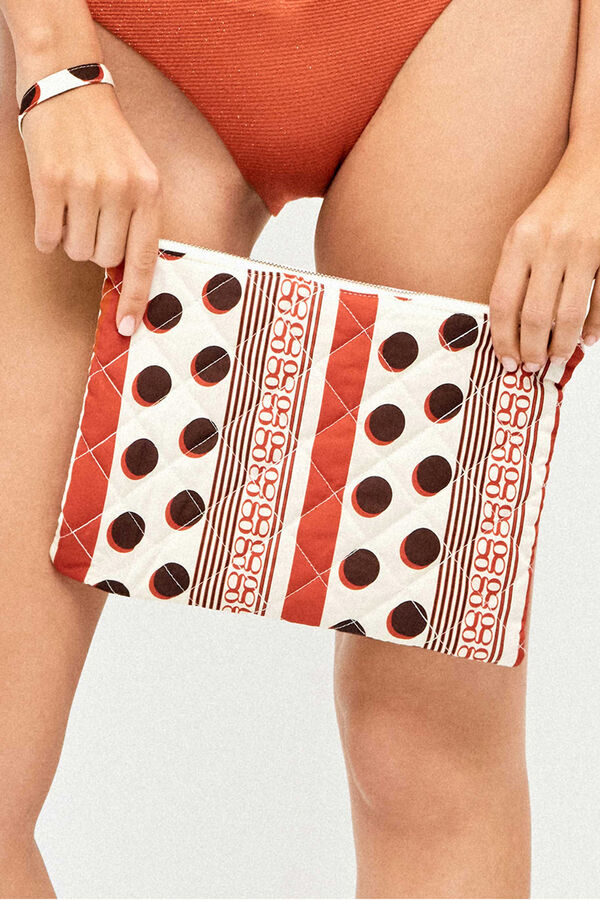 Gisela Bolso neceser mano estampado lunares blanco