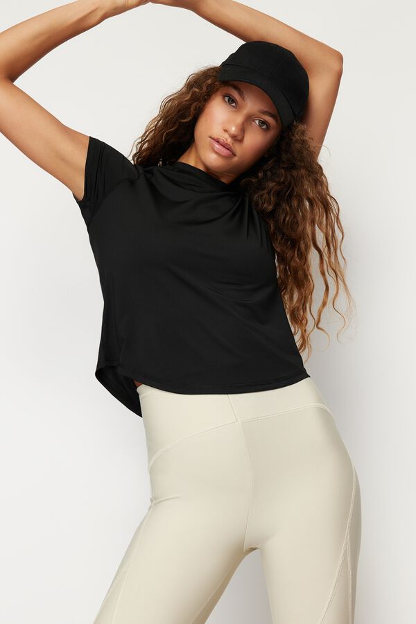 Trendyol Camiseta deportiva manga corta negro