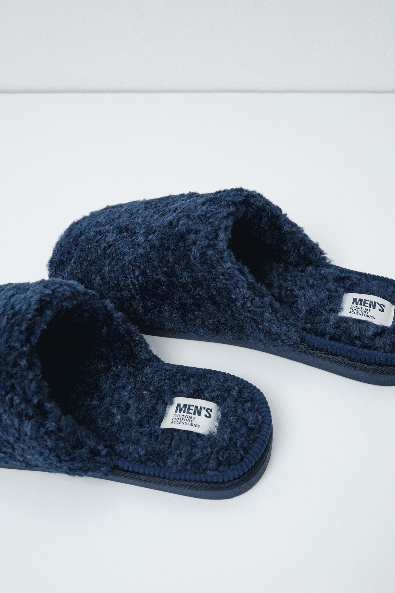 Women'secret Blue faux shearling men's slippers