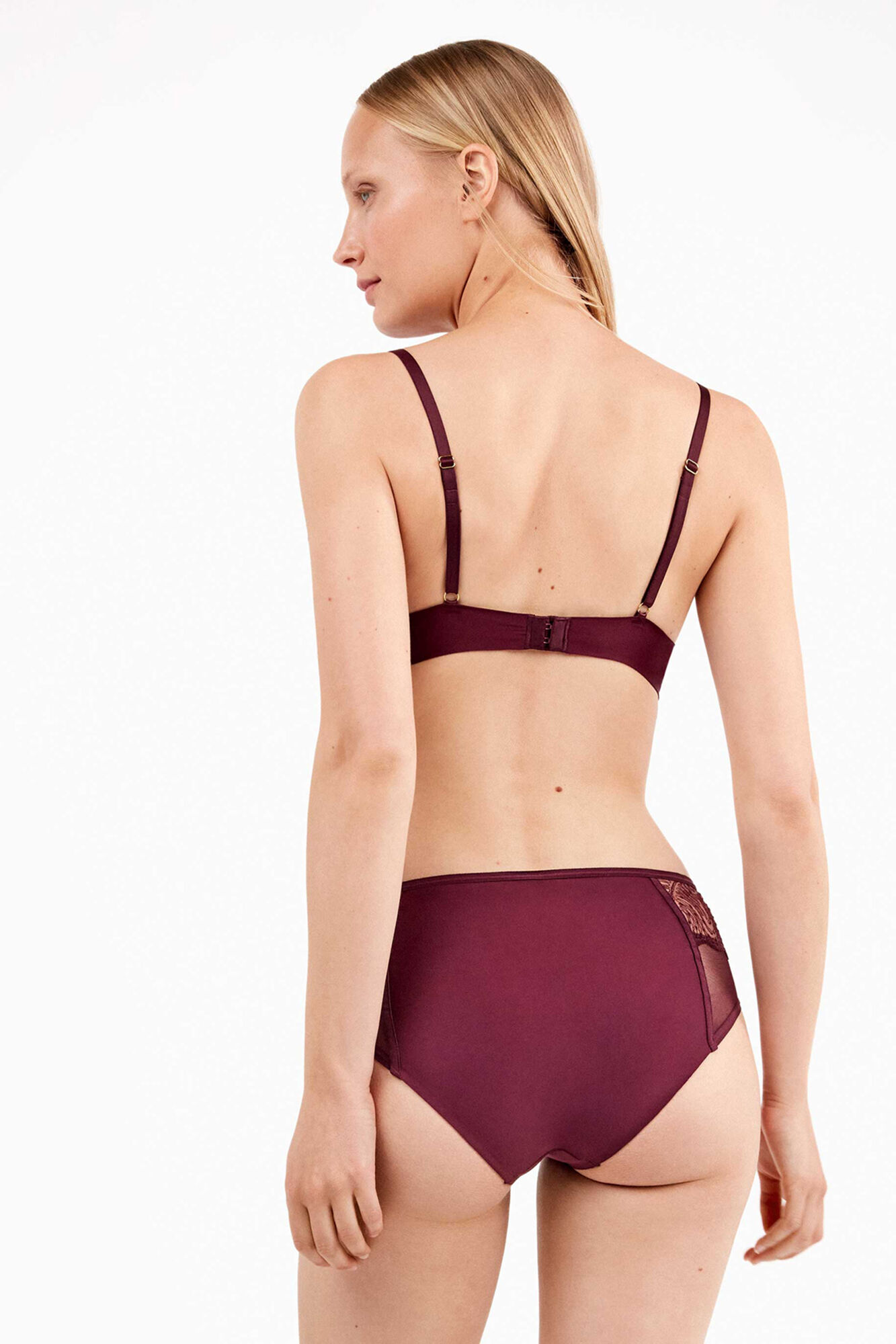 Gisela Braga ancha detalles transparencias