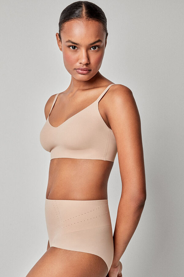 Gisela Braga alta reductora con refuerzo nude