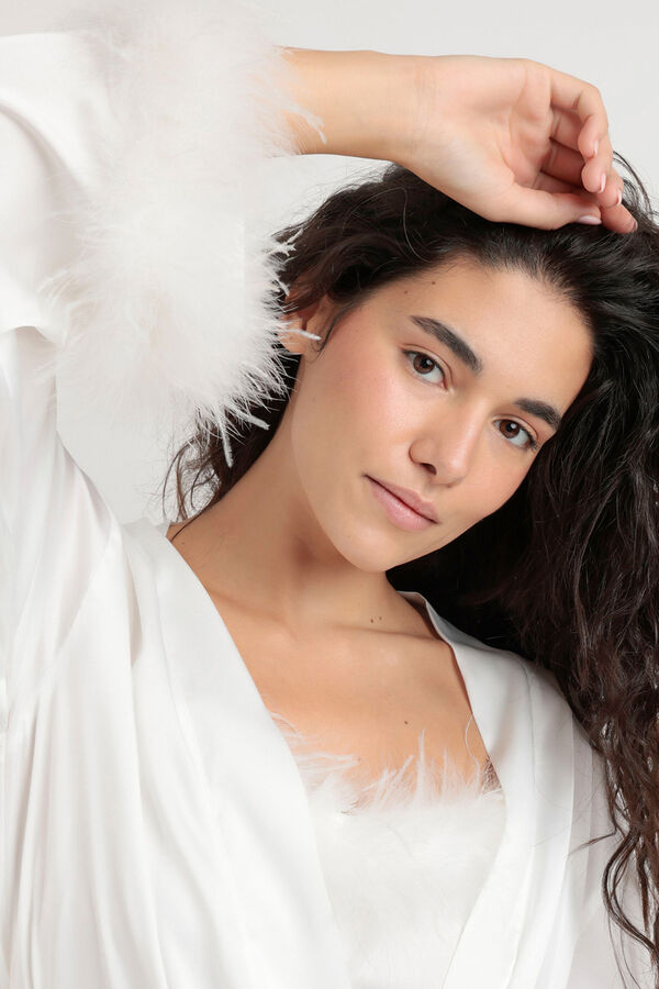 Admas Robe curta acetinada penas marabu noiva branco