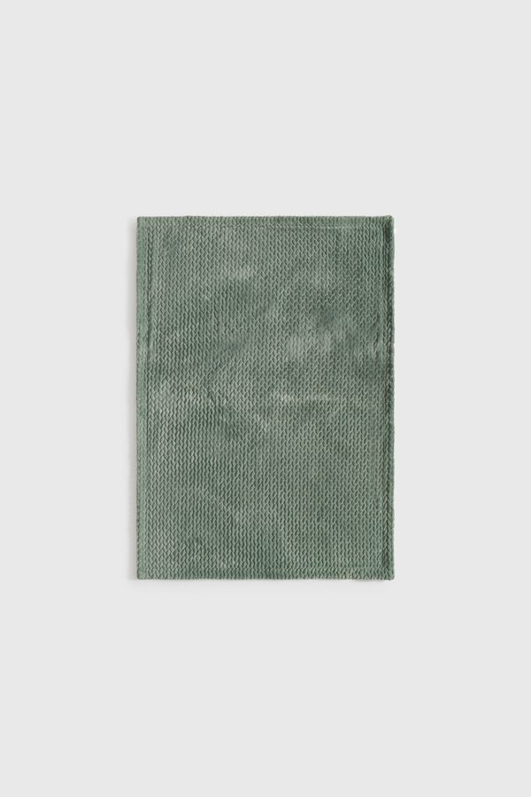 Textura Plaid fleece with leaves and faux shearling reverse green