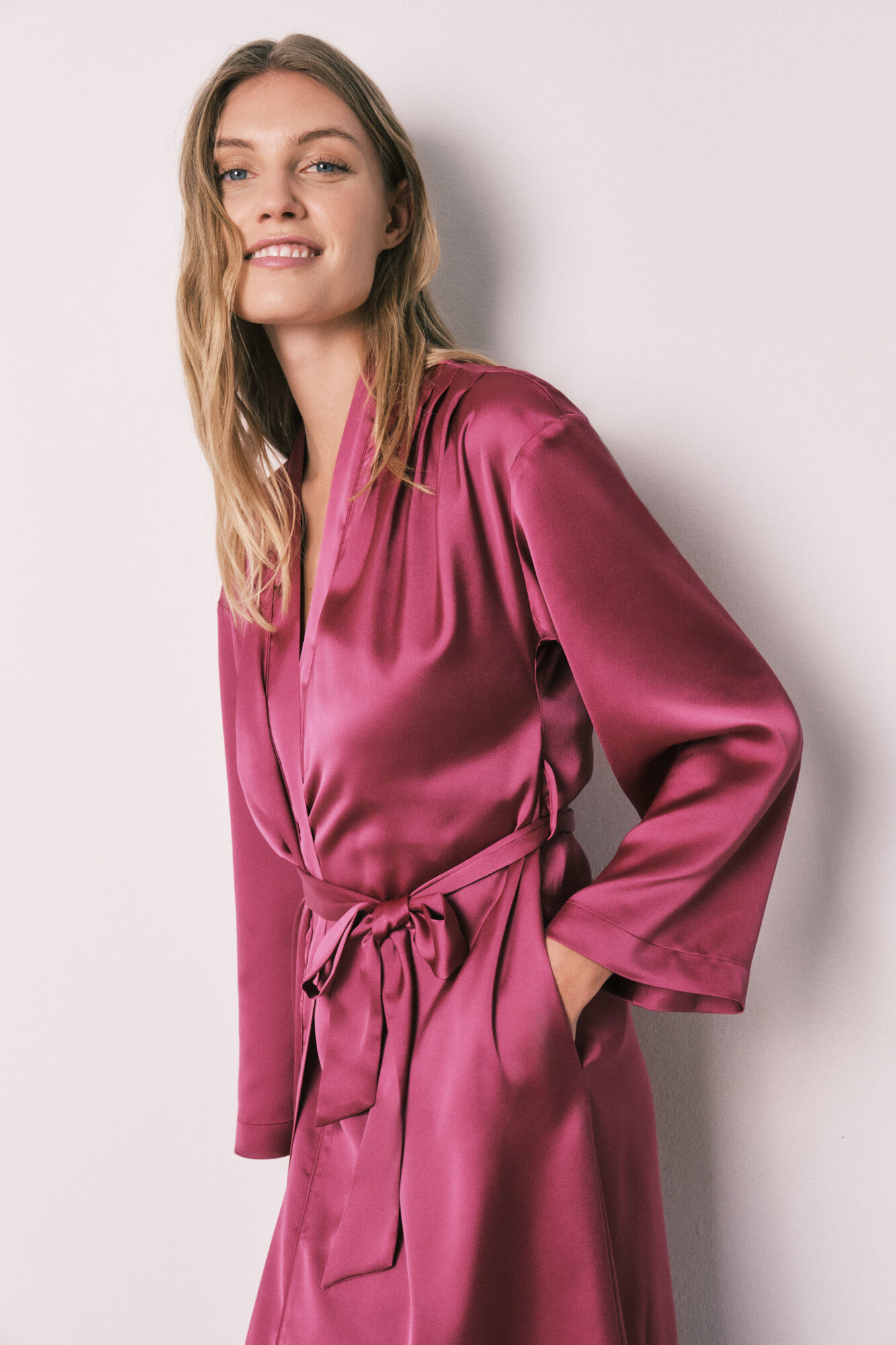 Women'secret Bata larga satinada fruncidos