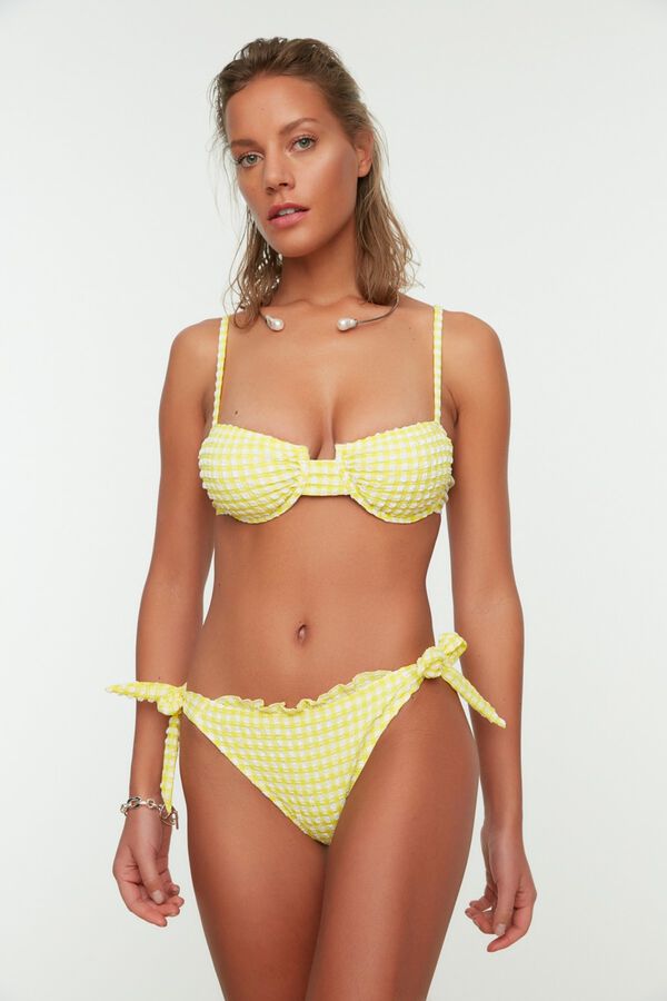 Trendyol Braga de bikini cl&aacute;sica vichy amarillo