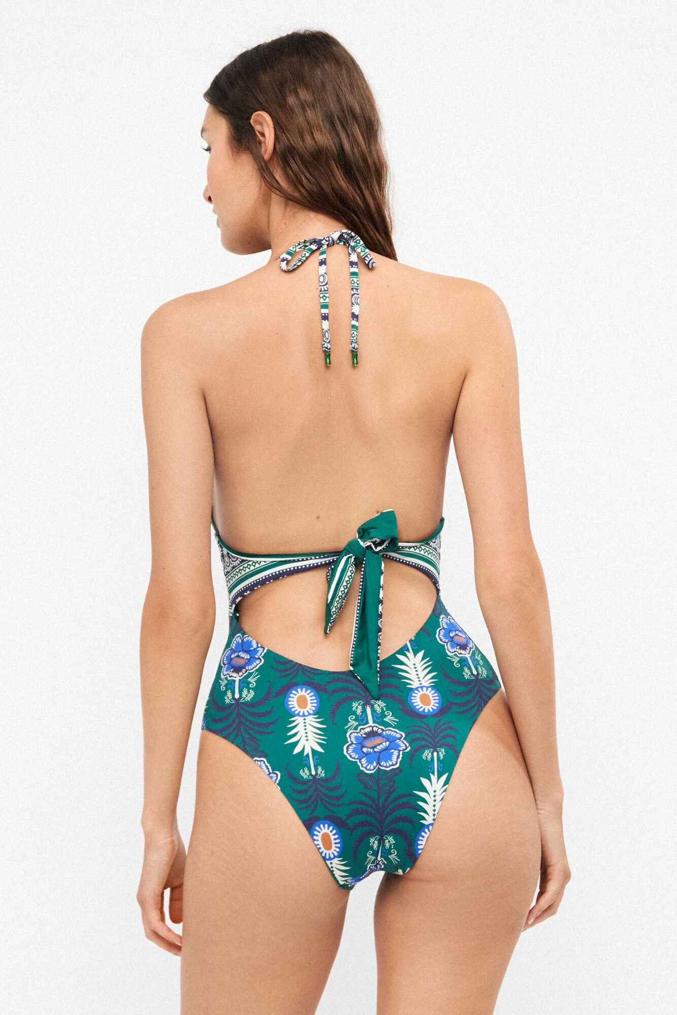 Gisela Ba&ntilde;ador halter sin aro estampado