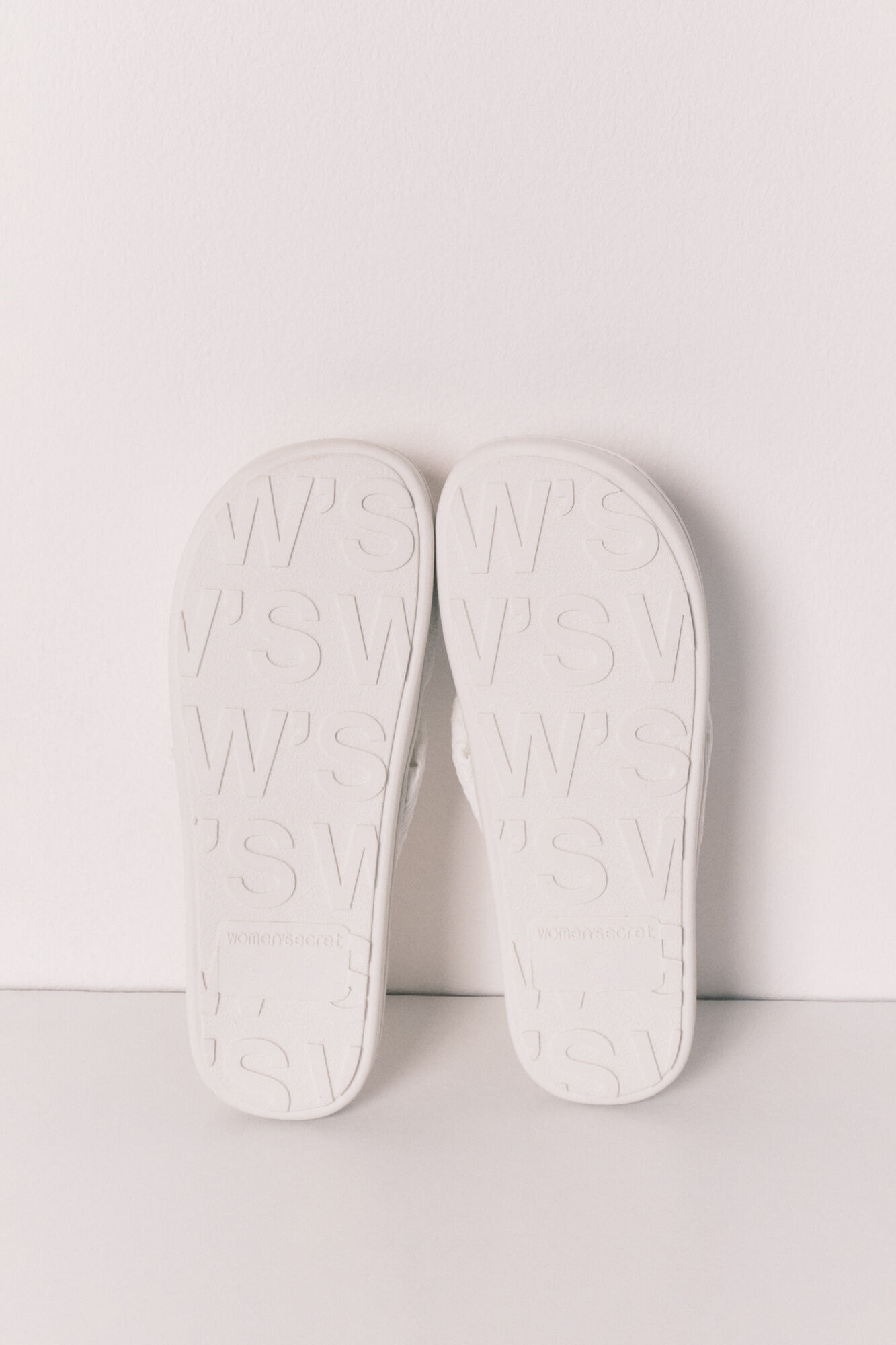 Women'secret Knot and raffia sandals