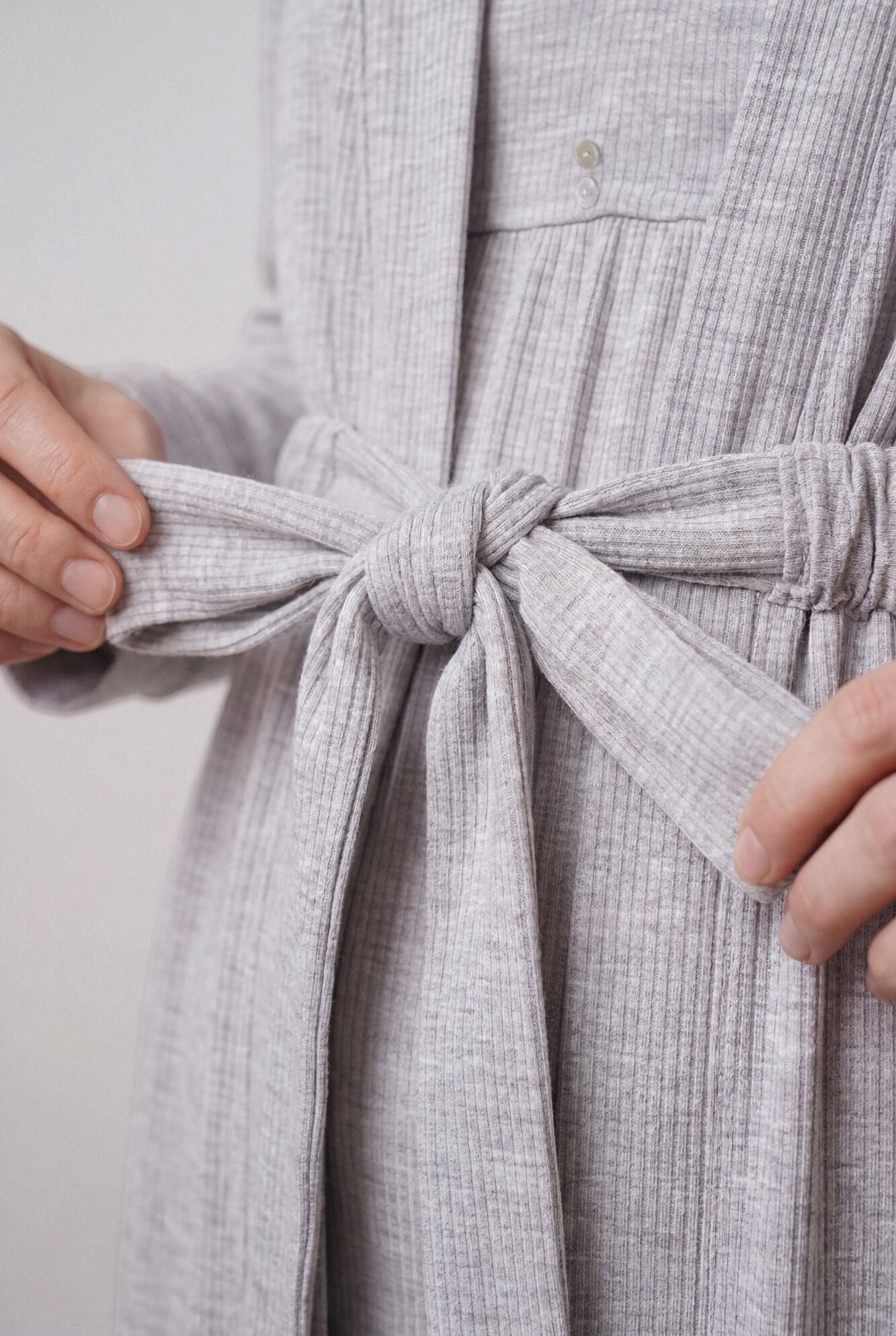 Women'secret Robe midi com cinto cinza