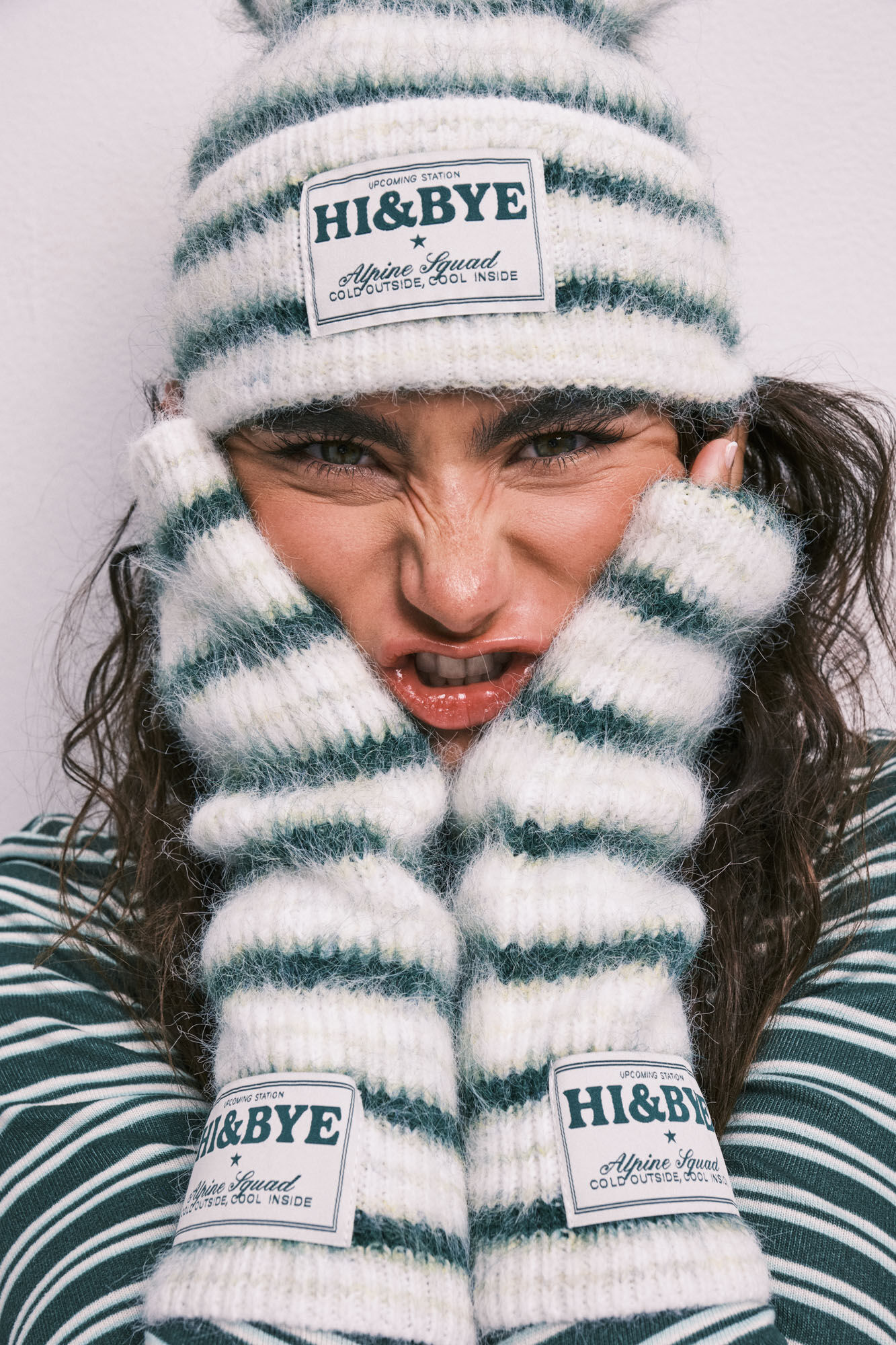 HI&BYE Green striped fingerless gloves