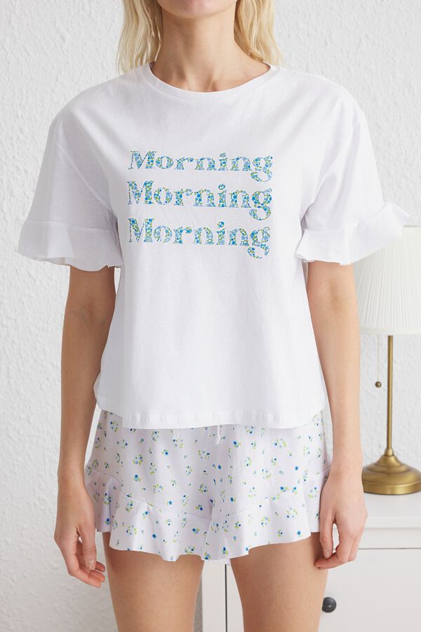 Trendyol Conjunto de pijama corto volantes floral estampado