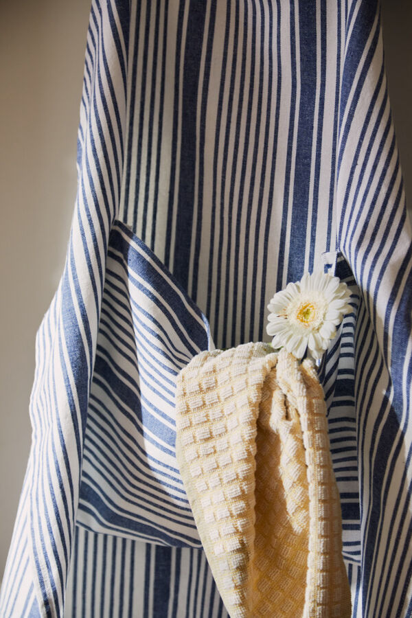 Calma House Avental riscas azul haitiano azul