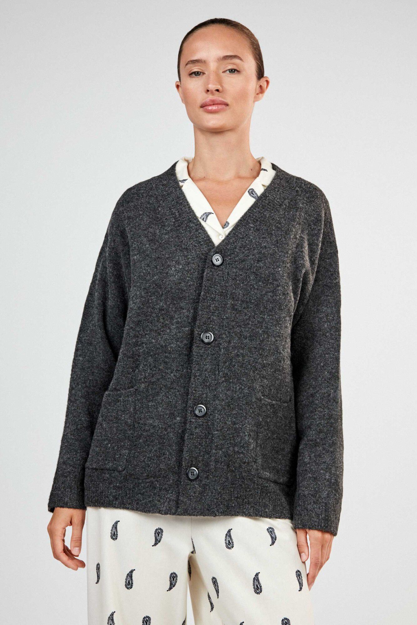 Gisela Long buttoned cardigan