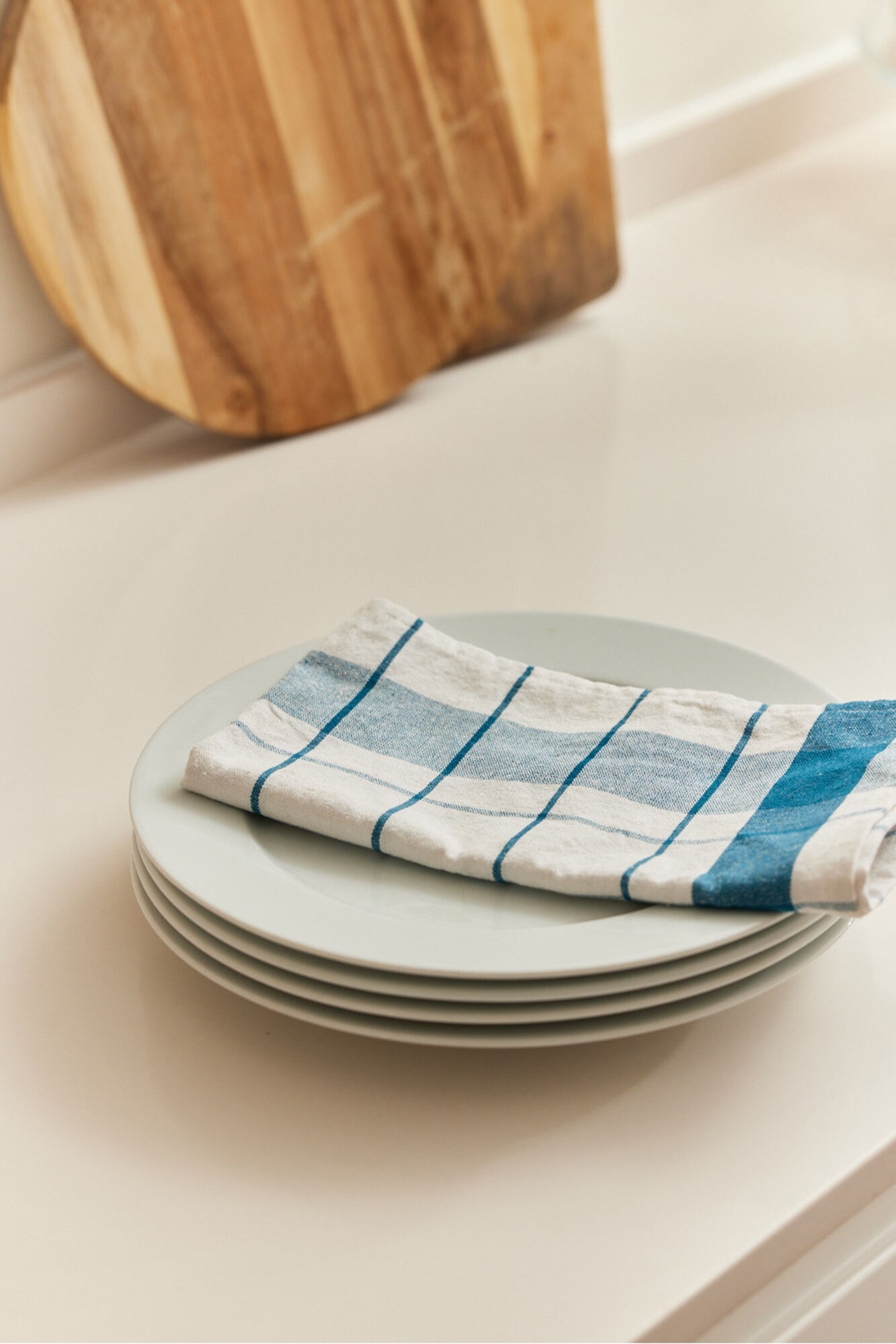 Calma House Set mit 2 grau karierten k&uuml;chent&uuml;chern von aveiro