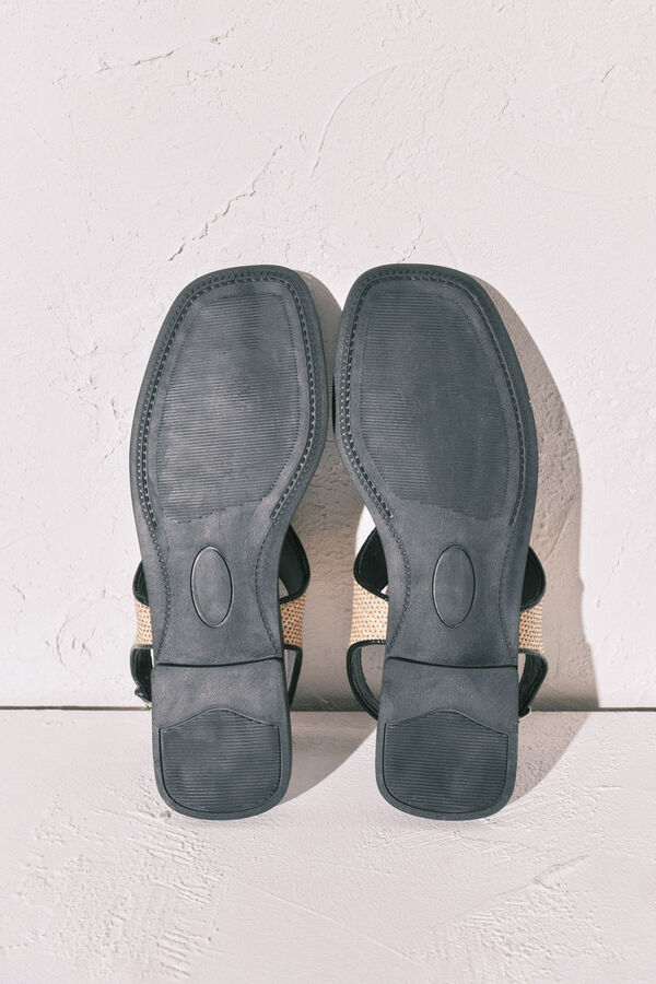 Women'secret Ravne sandale sa prstenom od rafije Crna