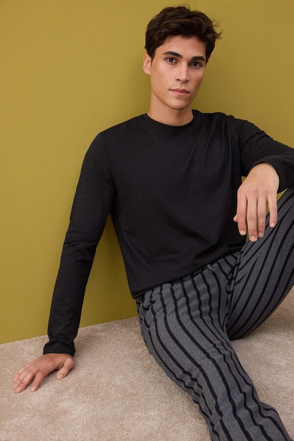Trendyol Striped Textured Pyjama Set Top black