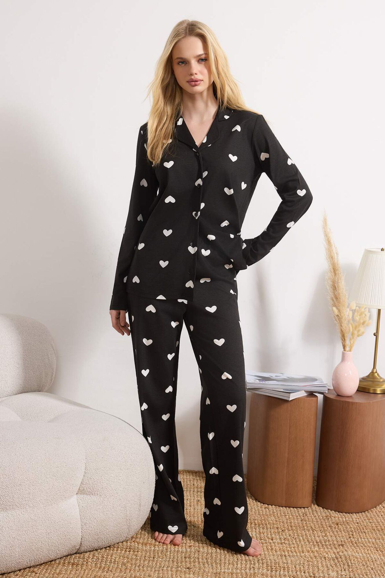 Trendyol Pijama con estampado de corazones