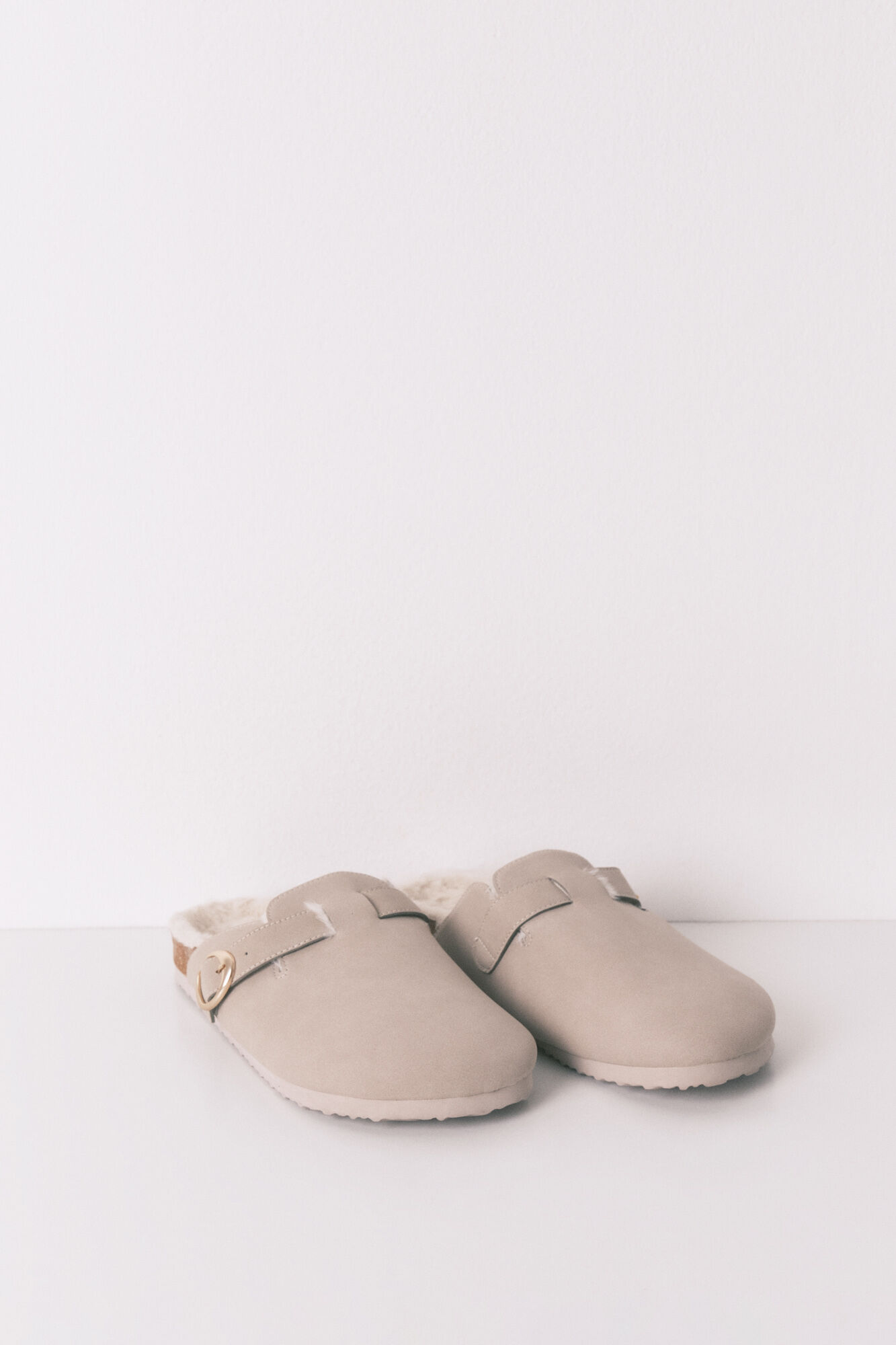 Women'secret Sive krznene papuče u stilu klompi