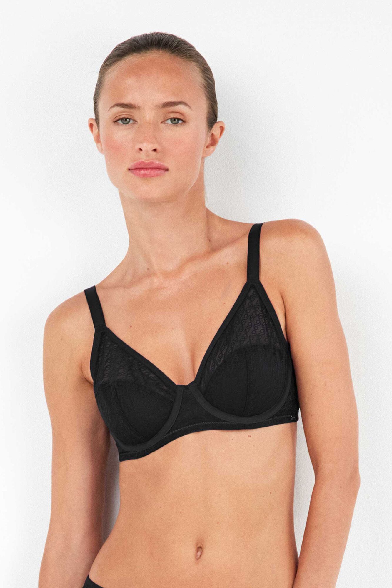 Gisela Stockings cup bralette bra