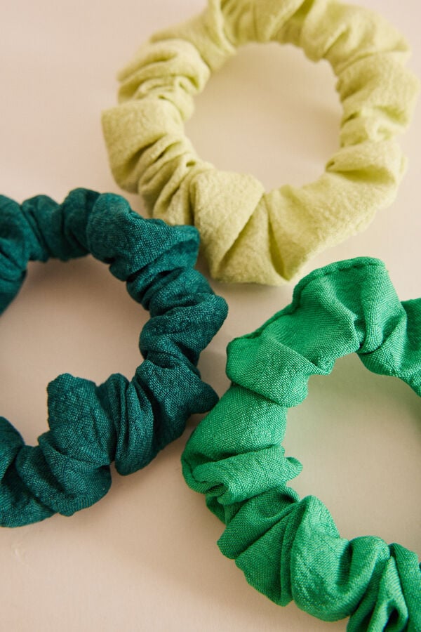 Womensecret Green scrunchies 3 green