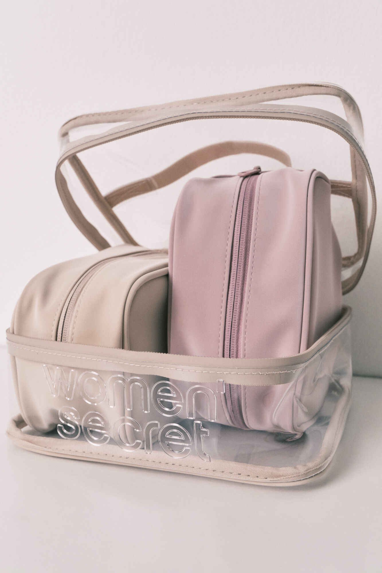 Women'secret Rubberised vanity case pack