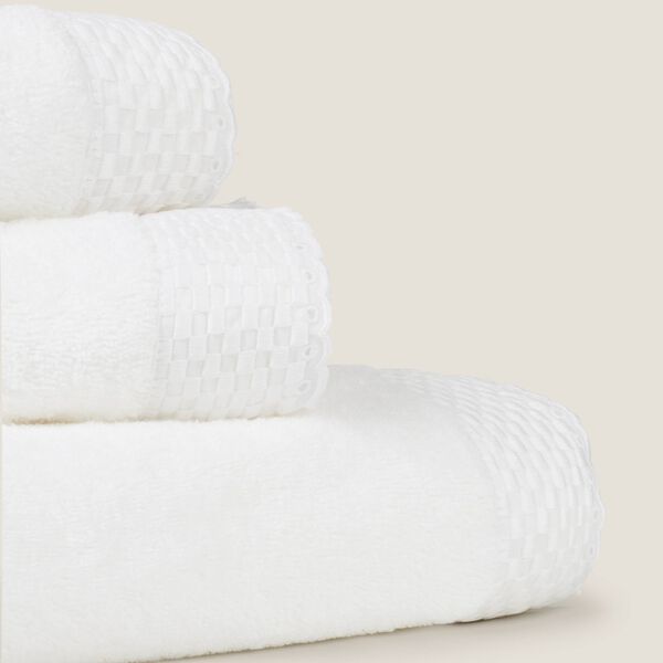 Womensecret Terrycloth towel with broderie anglaise Bijela
