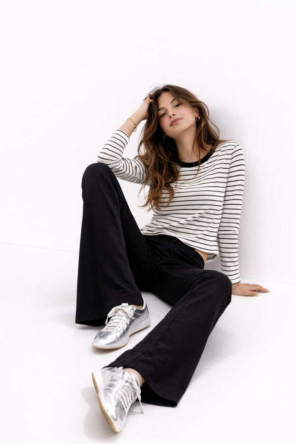 Lmtd Pantal&oacute;n de punto bajo acampanado. negro