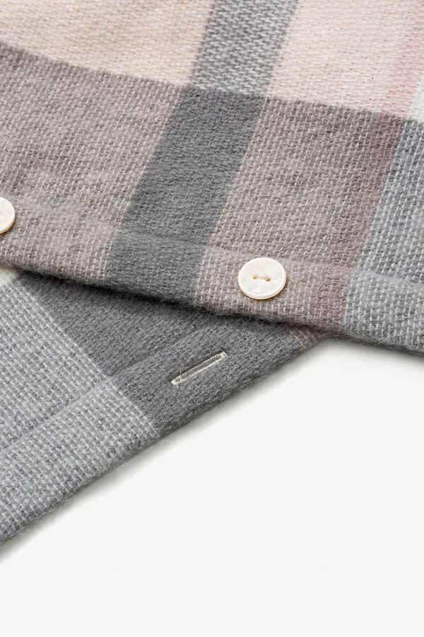 Vilanova Manta rectangular estampada con acabado de flecos.Dimensiones: 65 x 180 cm pink