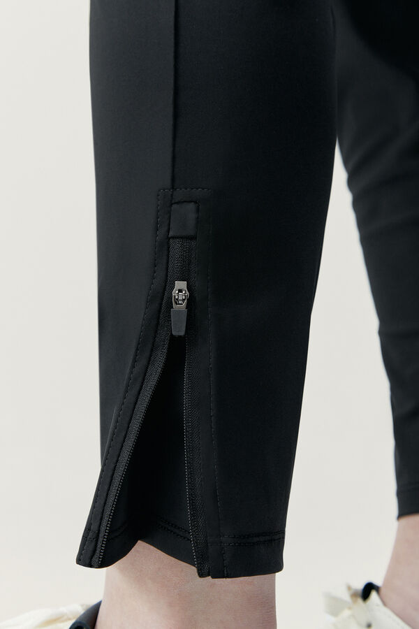 Born Living Yoga Jogger Airla Black black