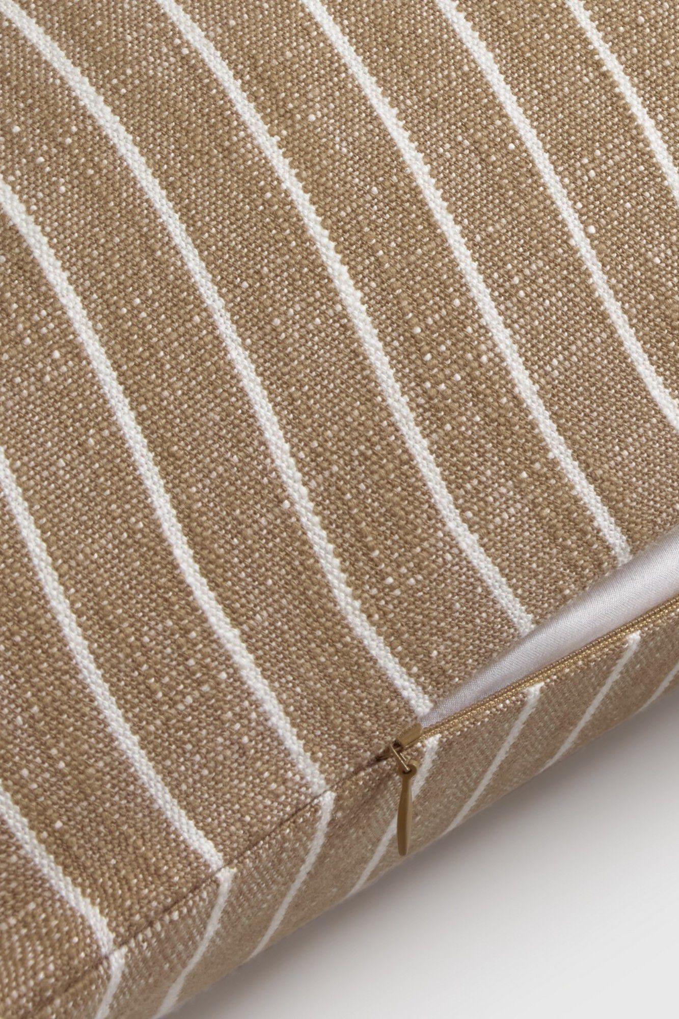 Textura Kissenbezug aus Baumwolle mit Streifenmuster