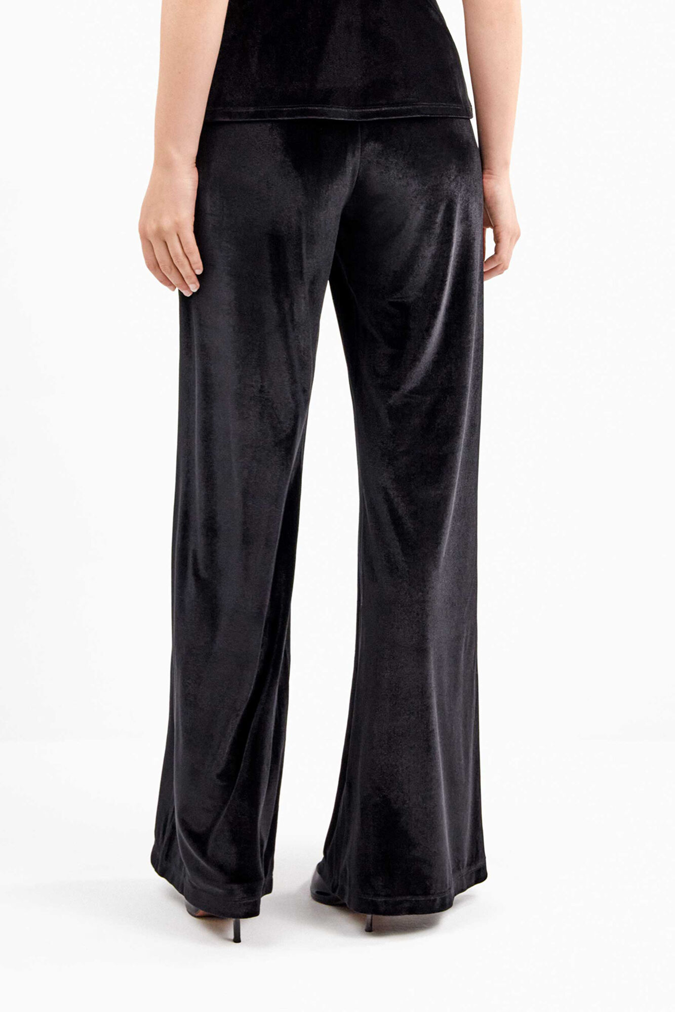 Gisela Long stretch velvet trouser with elegant design