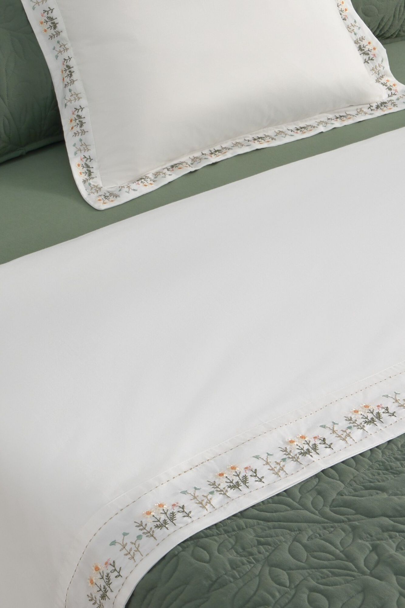 Textura Embroidered sheet