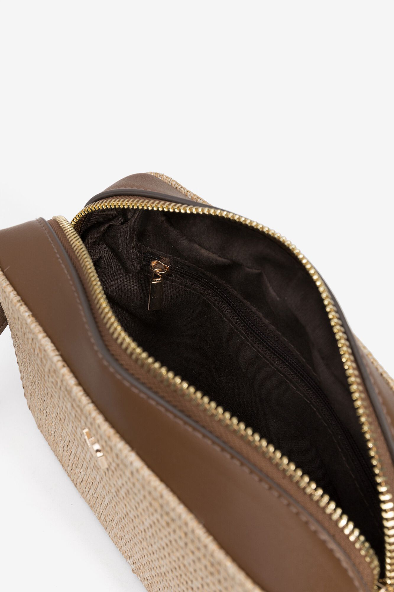 Vilanova Mala a tiracolo efeito palha met&aacute;lica