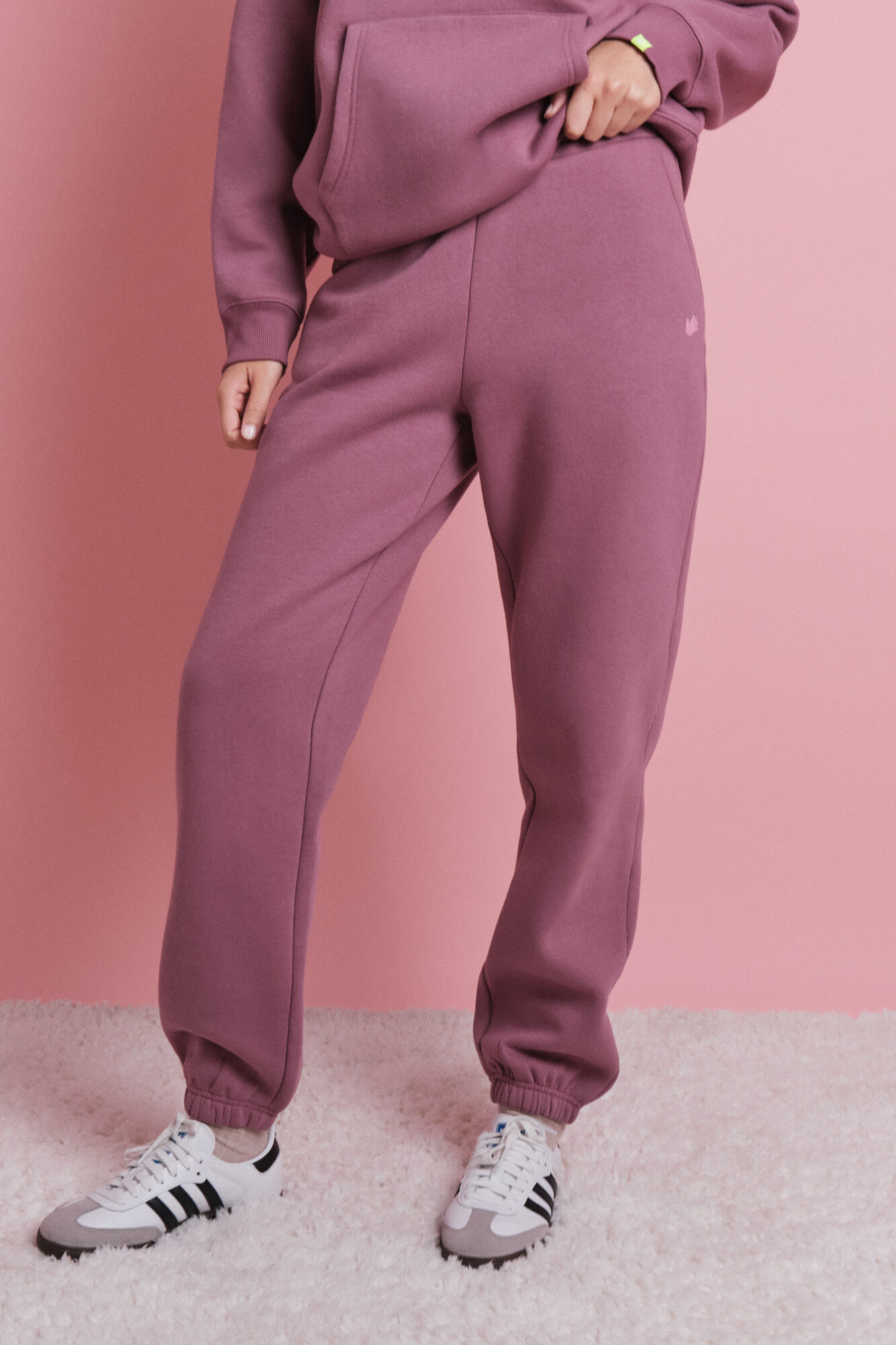 HI&BYE Pantal&oacute;n jogger felpa rosa claro