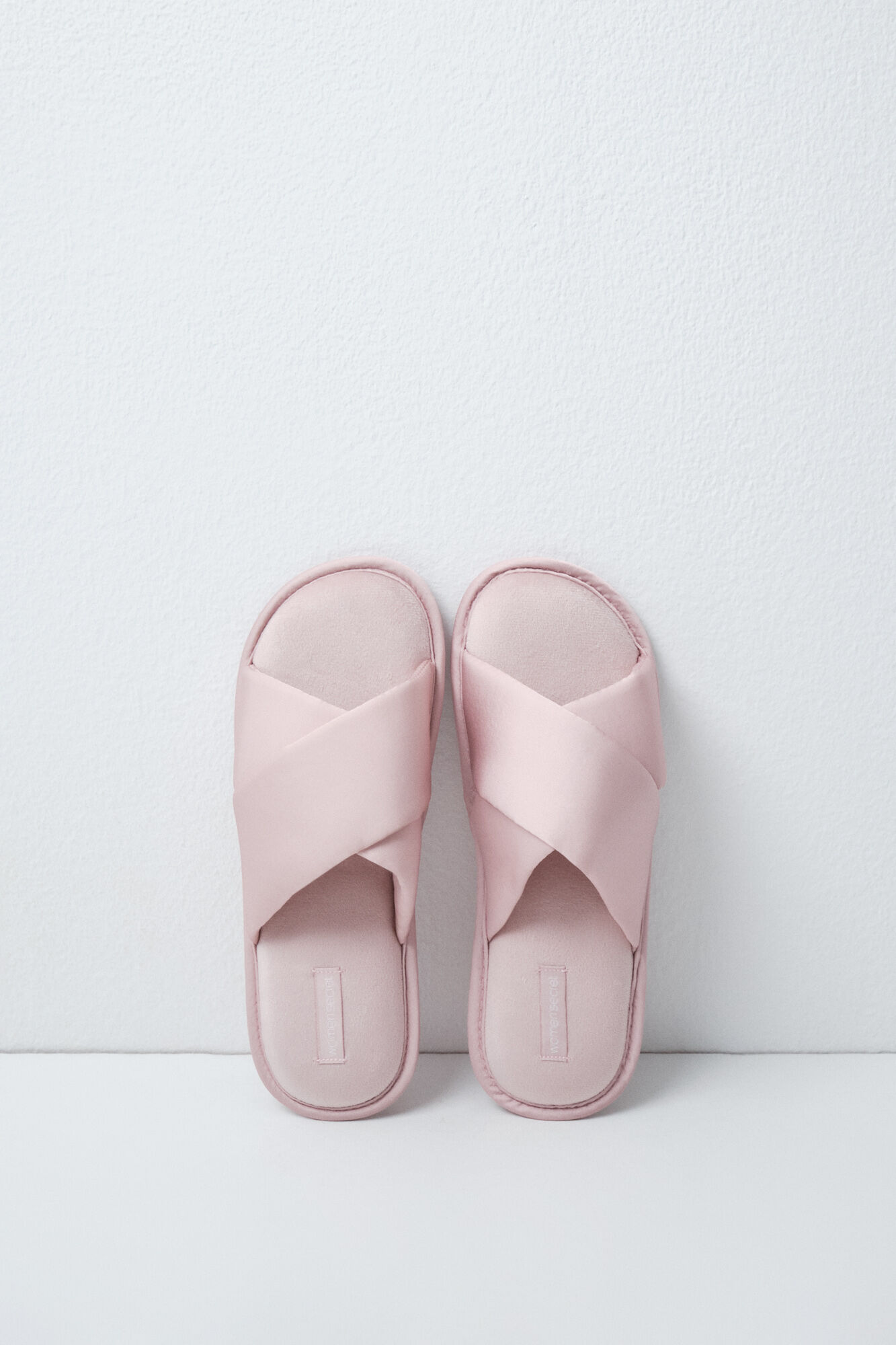 Women'secret Pink satin cross-strap slippers