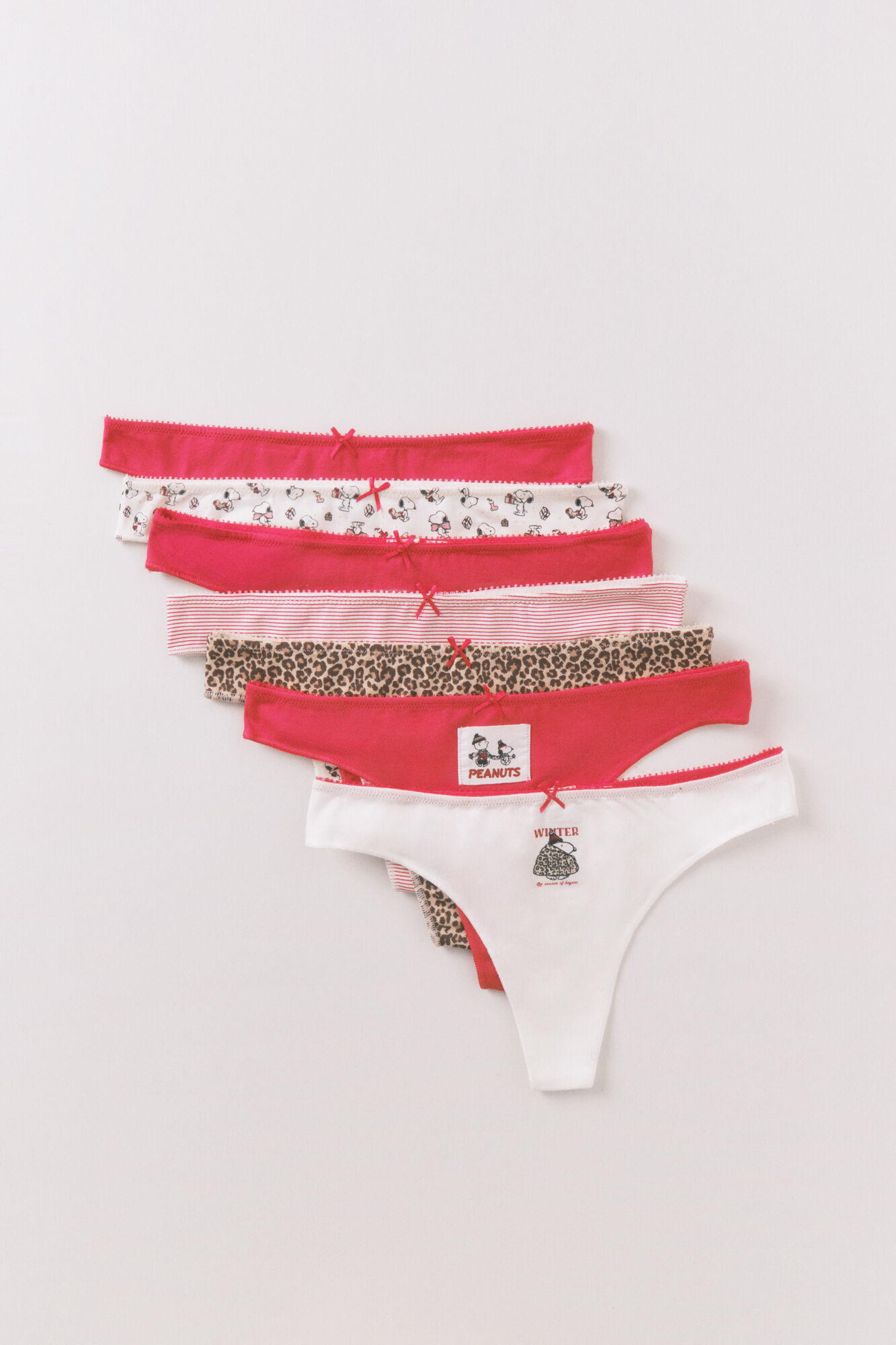 Women'secret Pack of 7 red Snoopy cotton thongs