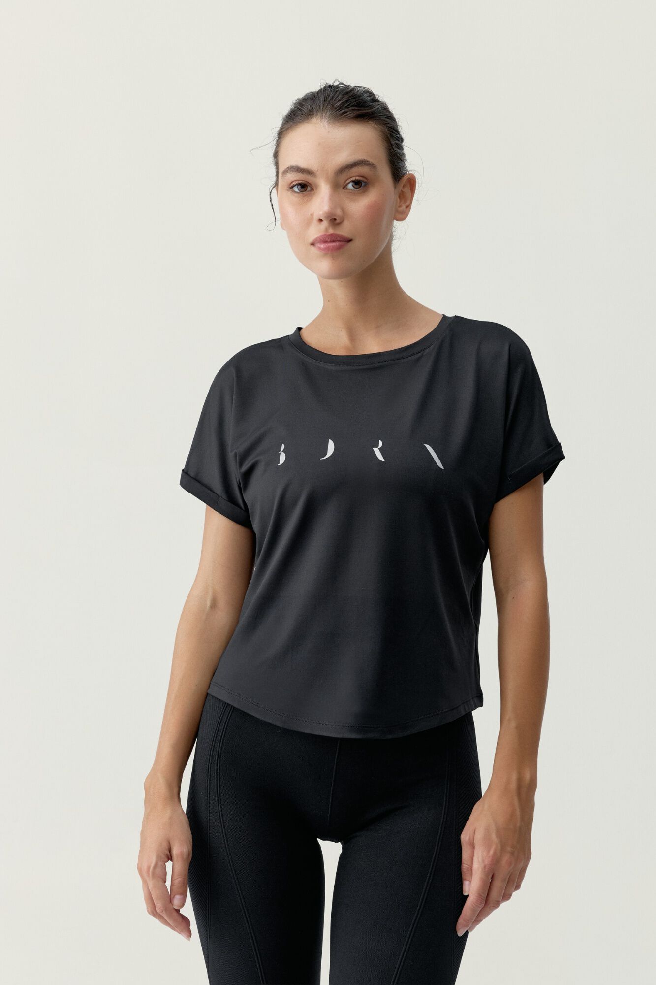 Born Living Yoga T-shirt Azami preta