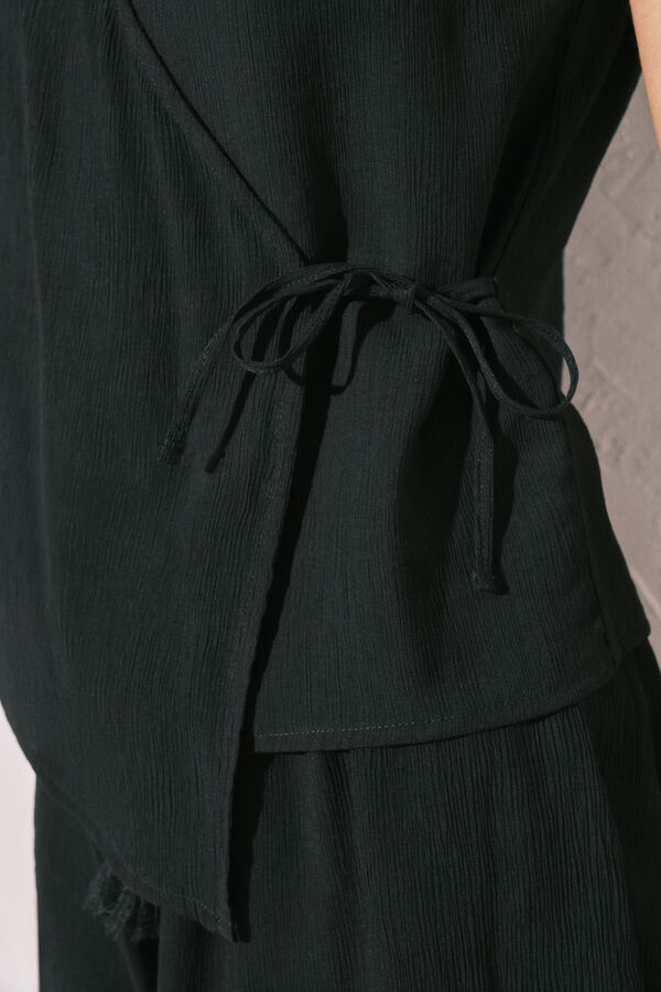 Women'secret Black gilet and short set black