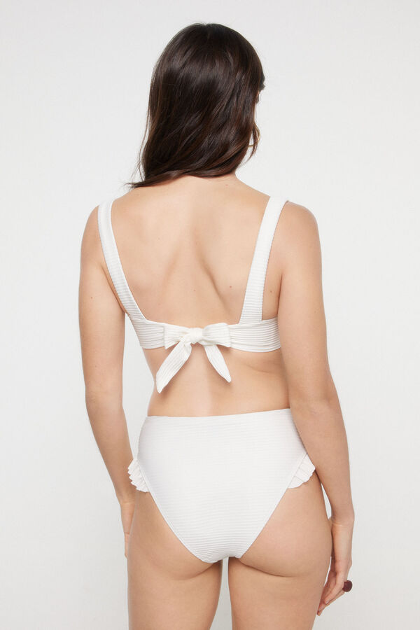 Womensecret Plunging bikini top. Tie detail at the back. Bijela