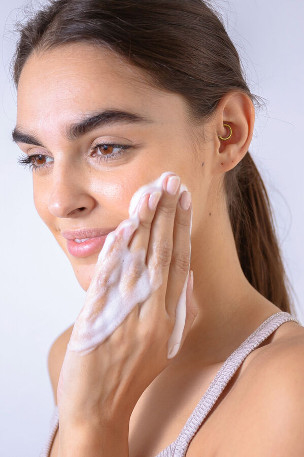 Womensecret Foaming Facial Cleanser printed