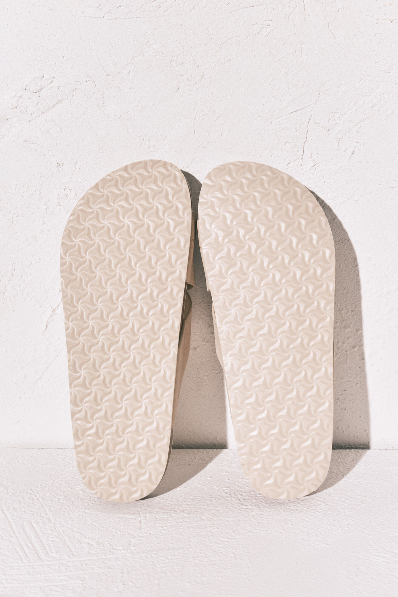 Women'secret Beige cross-strap bio sandal