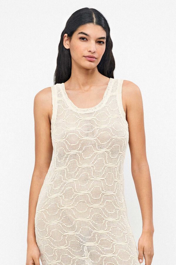 Gisela Vestido recto midi crochet beige