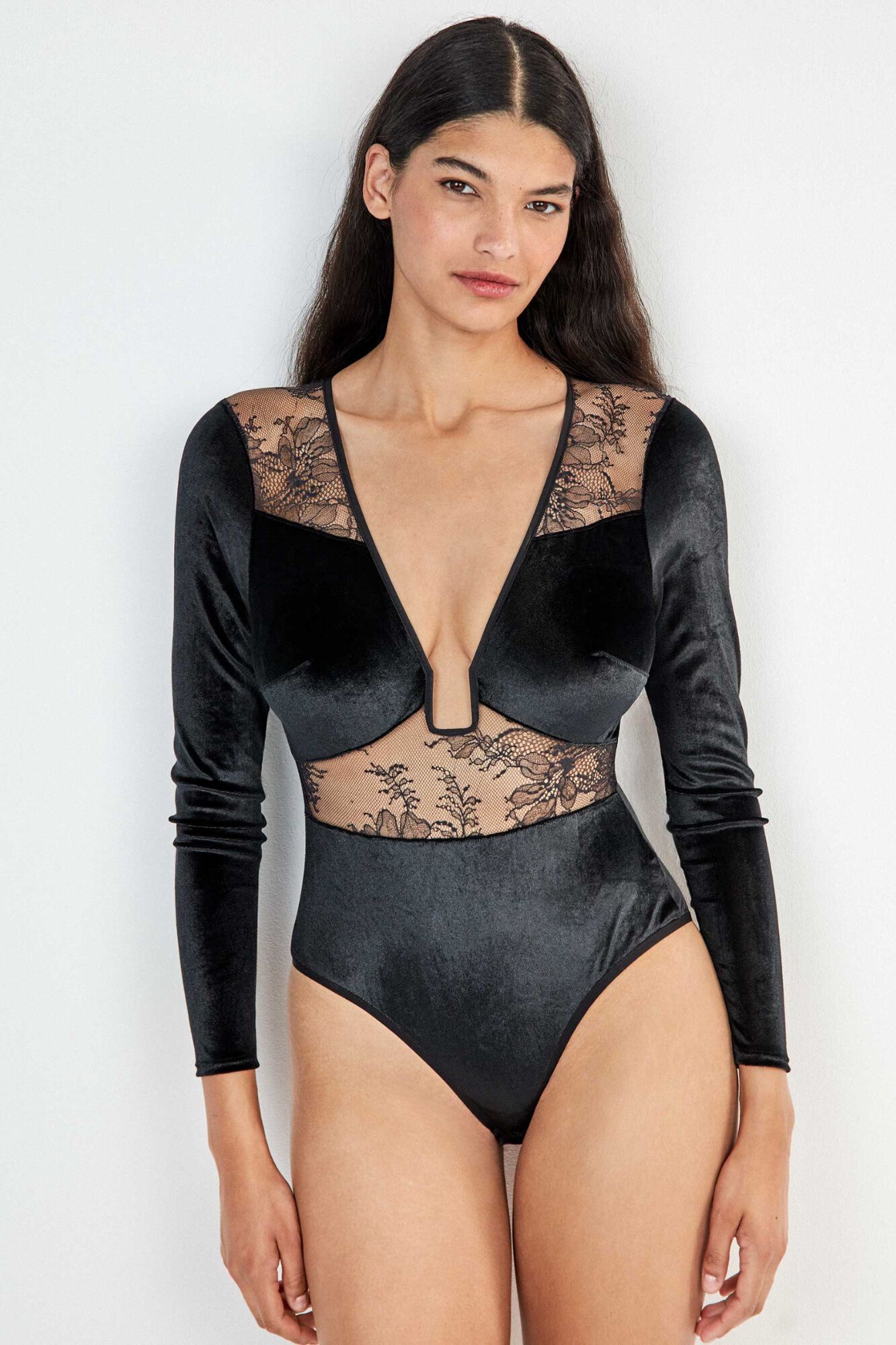 Gisela Long sleeve body with cups