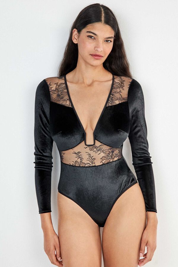 Gisela Long sleeve body with cups black