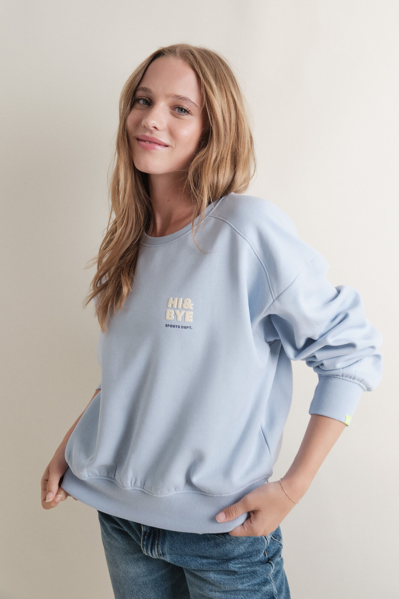 HI&BYE Light blue cotton fleece short sweatshirt