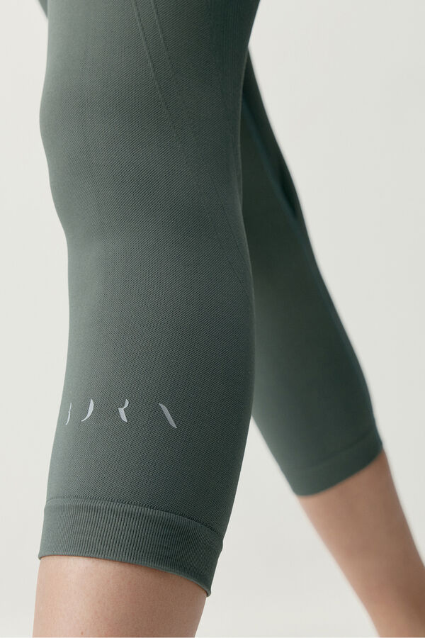 Born Living Yoga Leggings deportivos Eris verde kaki