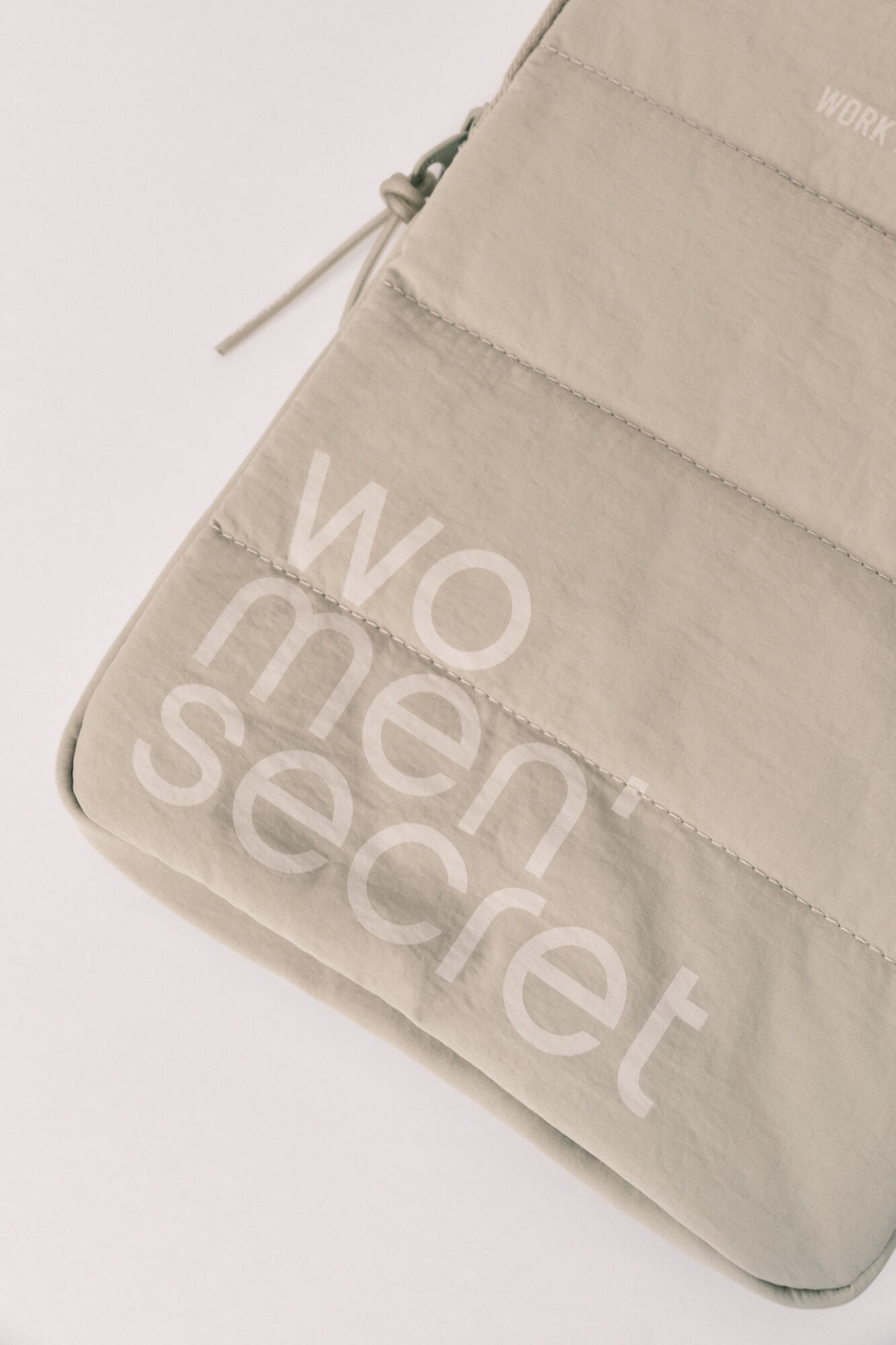 Women'secret Zelena &scaron;tepana navlaka za tablet sa logom