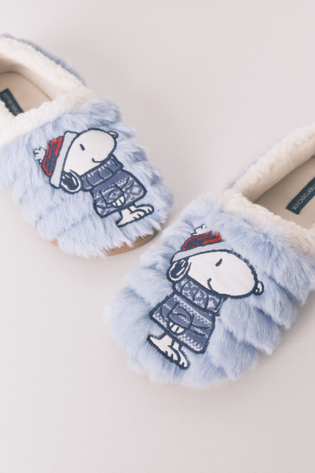 Women'secret Snoopy low boot slippers