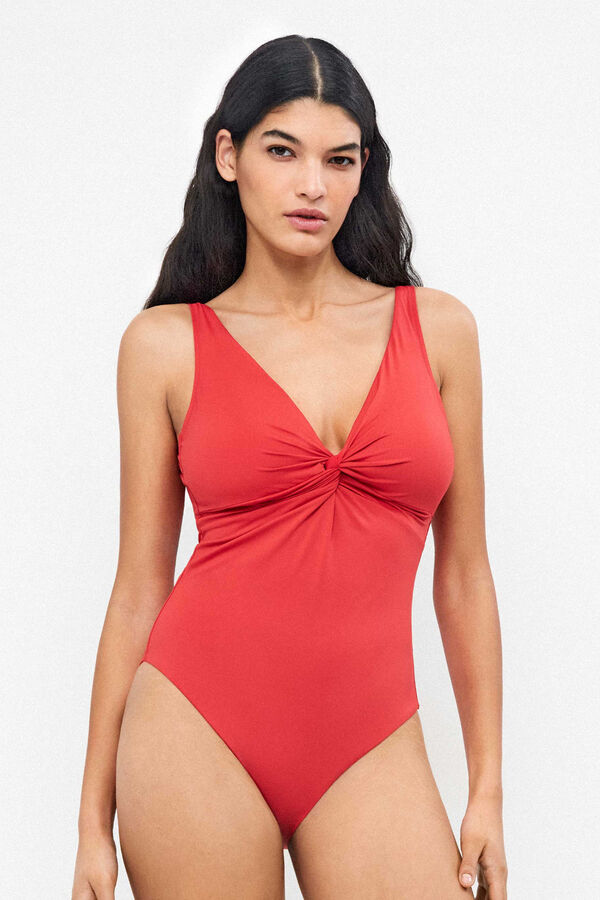 Gisela Merev&iacute;tő n&eacute;lk&uuml;li plus size f&uuml;rdőruha burgundia