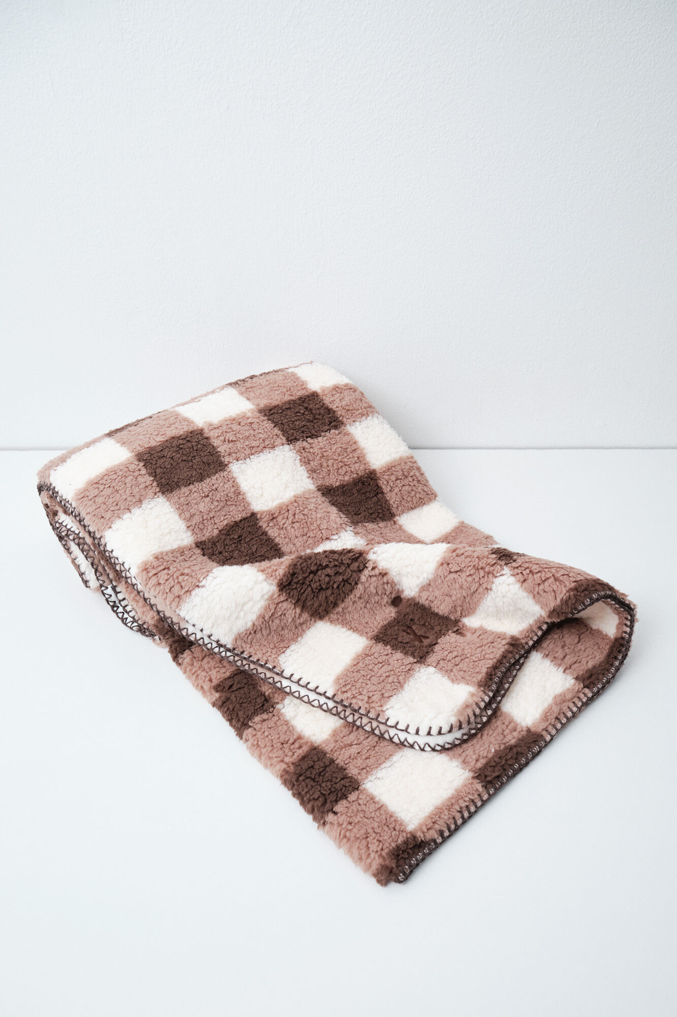 Women'secret Miffy plaid fleece blanket