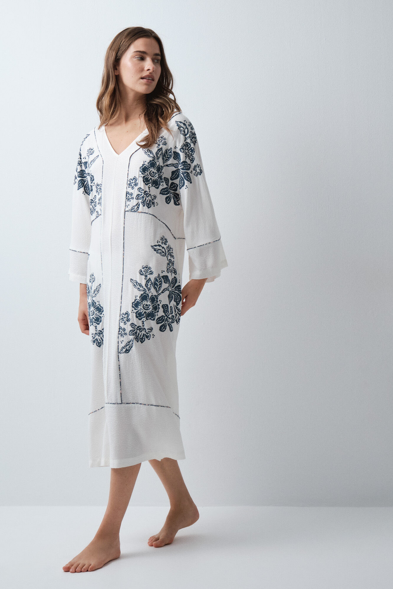 Women'secret Robe caftan en viscose &agrave; imprim&eacute; floral blanche